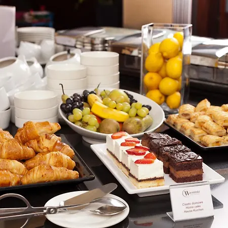 Warminski & Conference 3*