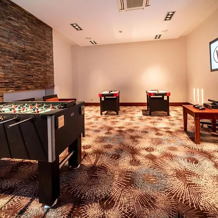 Warminski & Conference 3*