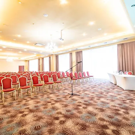 Warminski & Conference Hotel