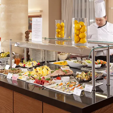 Warminski & Conference Hotel 3*