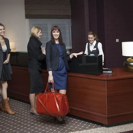 Warminski & Conference