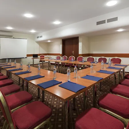 Warminski & Conference 3*