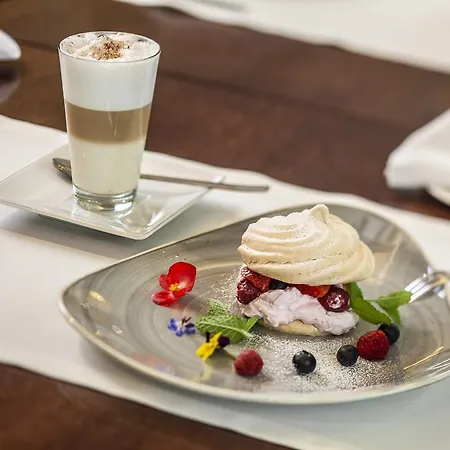 Warminski & Conference Hotel