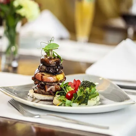 Warminski & Conference Hotel