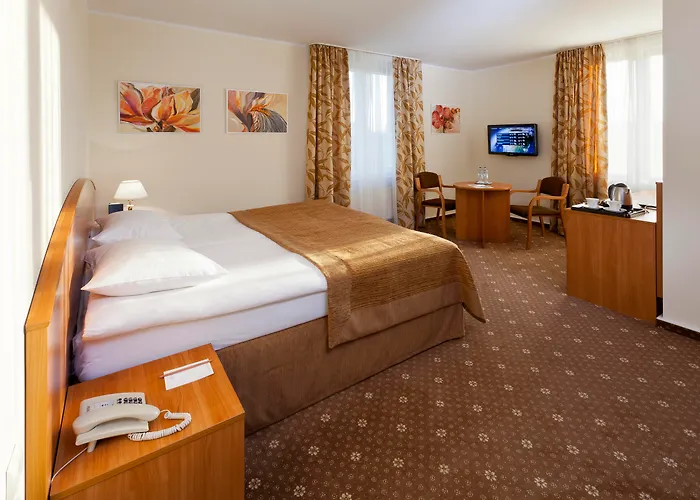 Warminski & Conference