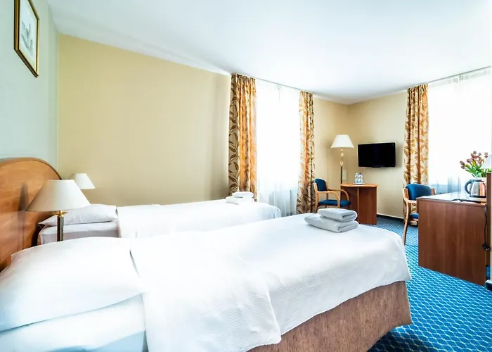 Warminski & Conference 3*