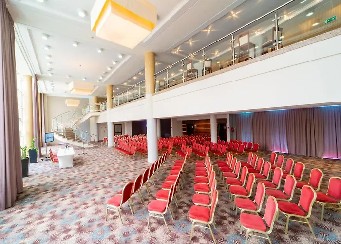 Warminski & Conference אולז'טין