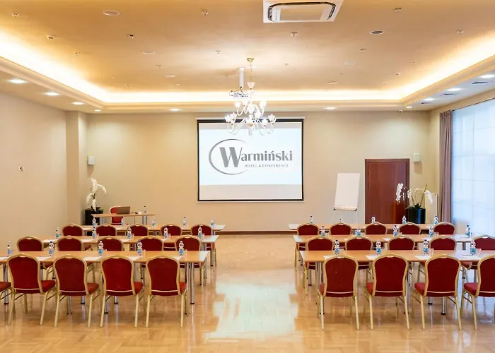 מלון Warminski & Conference