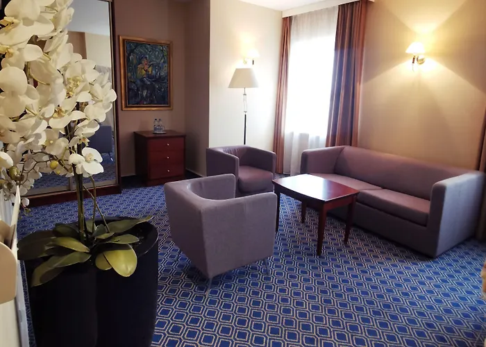 Warminski & Conference